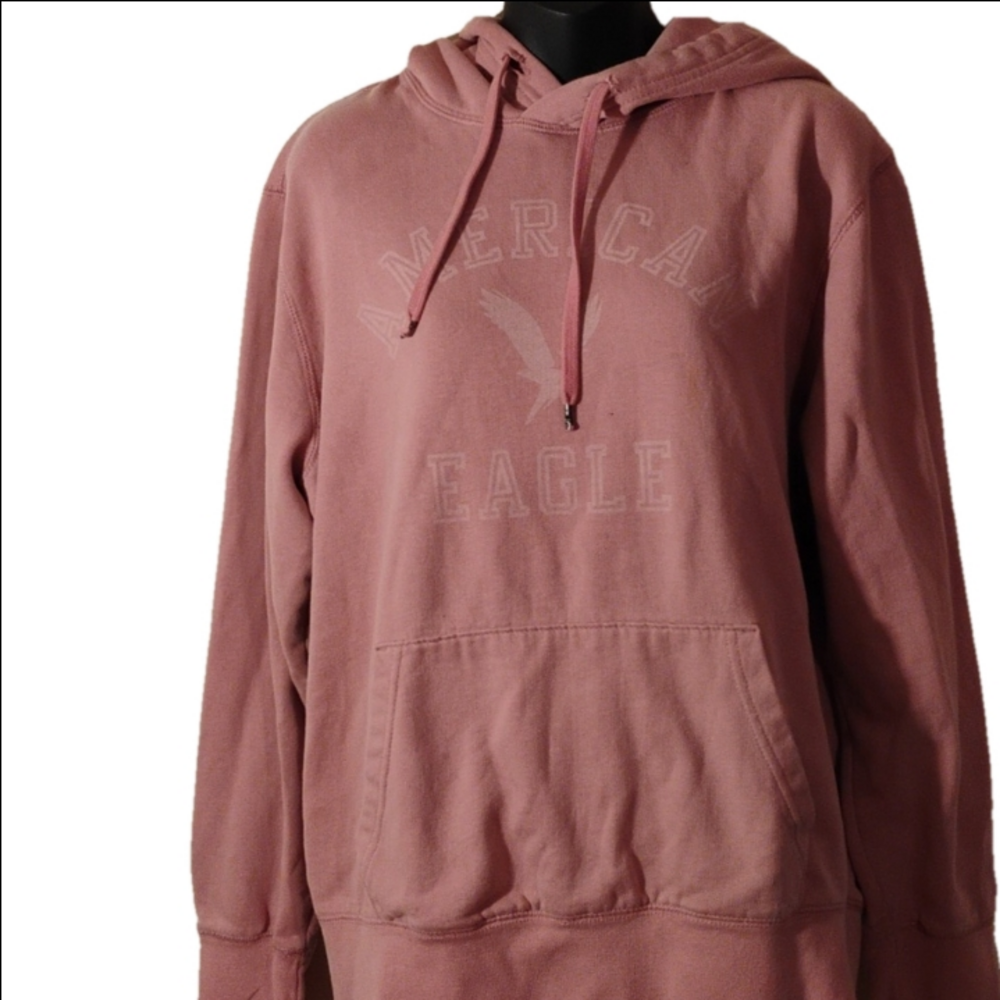 American Eagle dusty rose colored hoodie.. Size medium . Could be unisex?